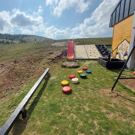 Semesterbostad Wild Nest Deer Lux