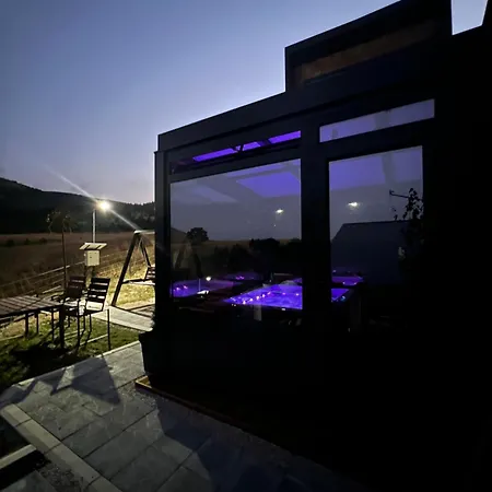 Wild Nest Deer Lux 度假居